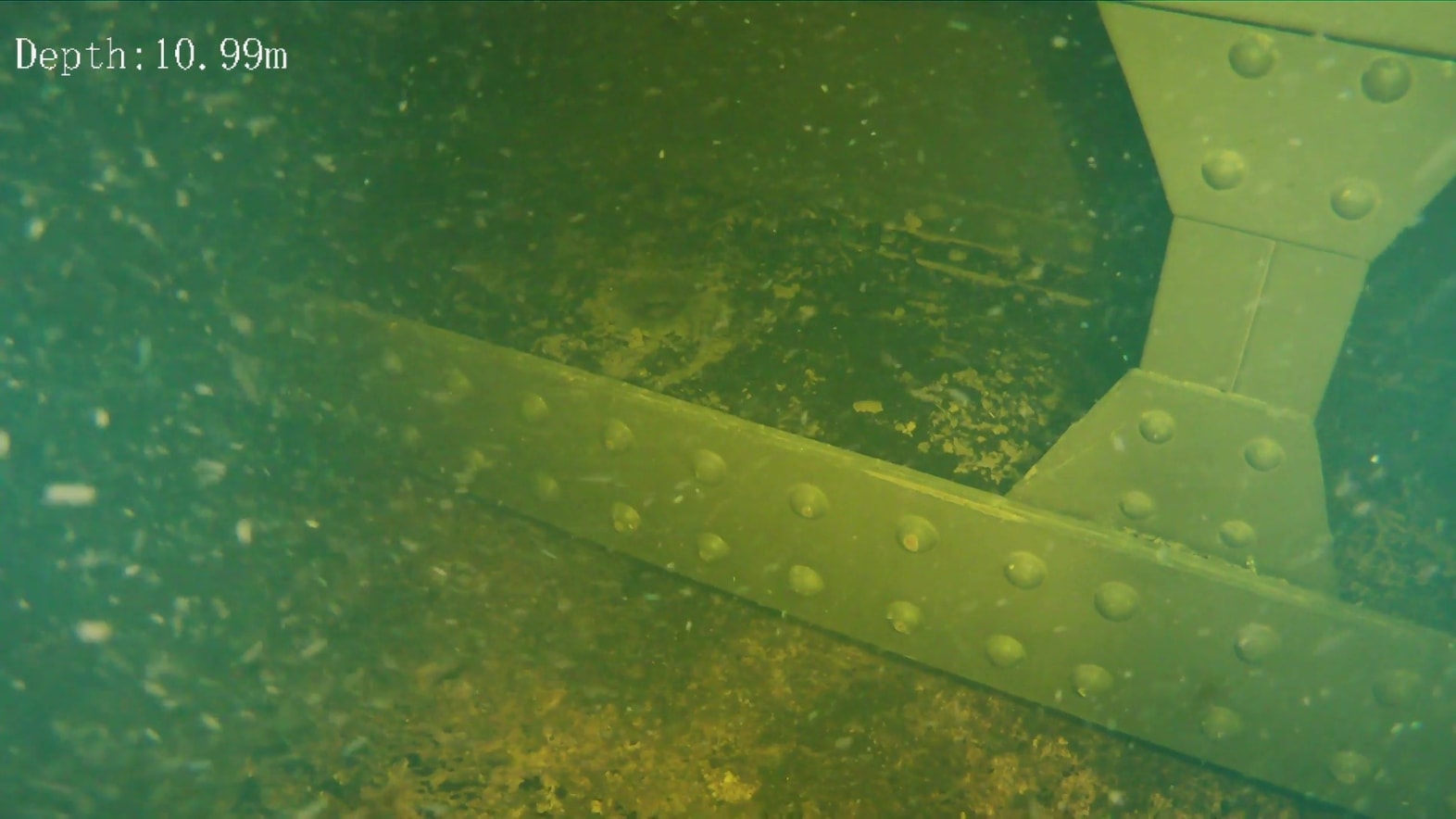 Top of a hydroelectric dam showing the access point used to deploy the ROV into the ventilation shaft and intake